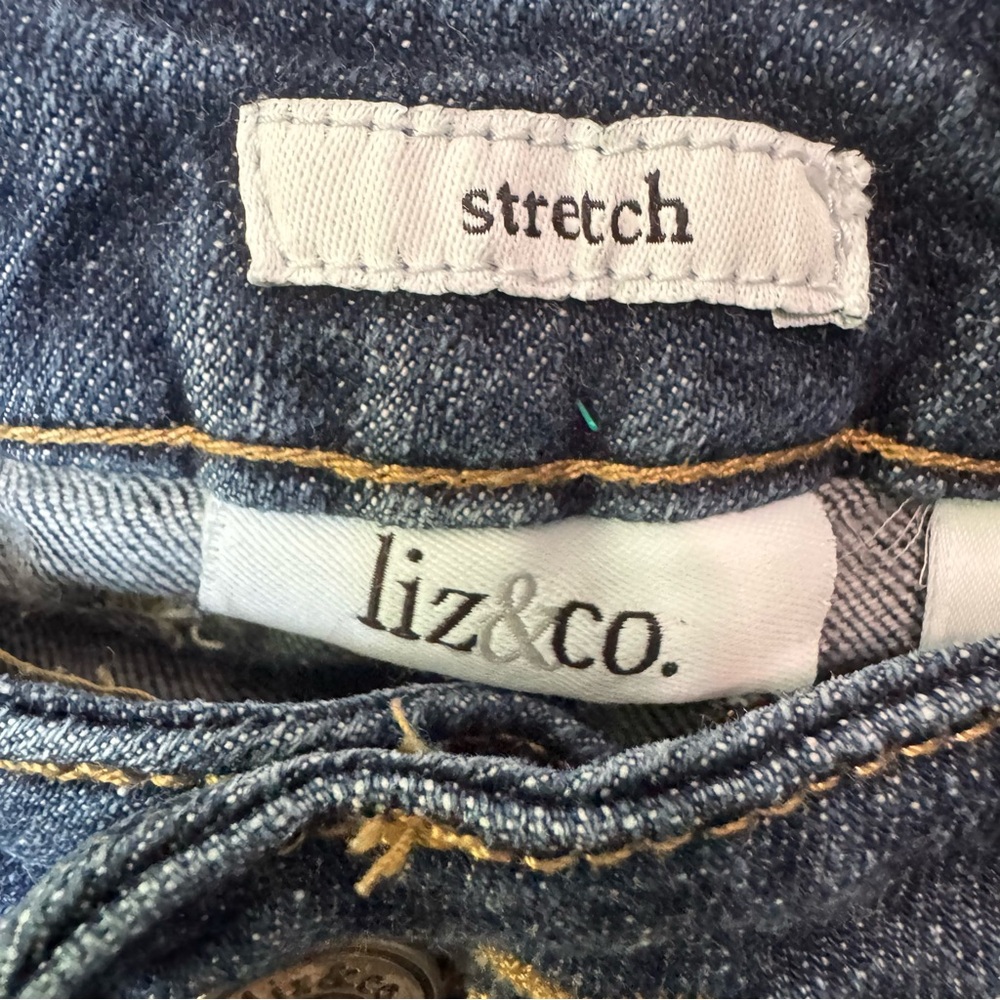 Liz & Co Mid Rise Blue Capri Stretch Jeans. Women’s Size 8 - Picture 2 of 11